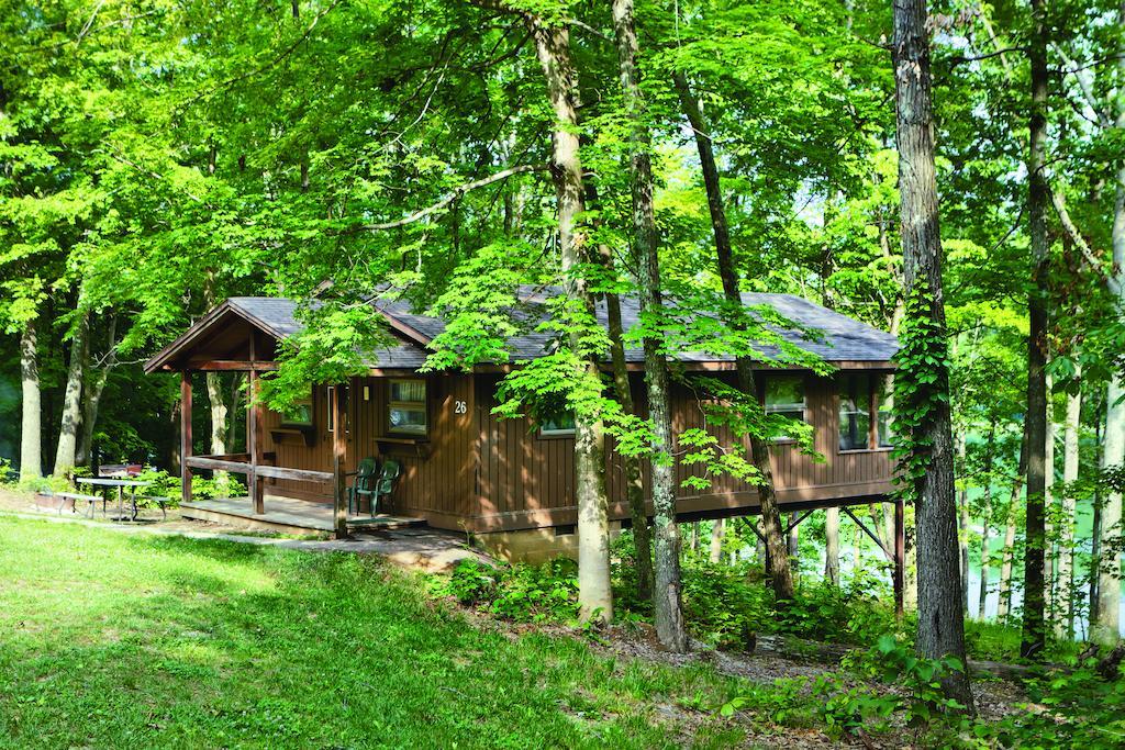 Burr Oak Lodge And Conference Center Glouster Zimmer foto